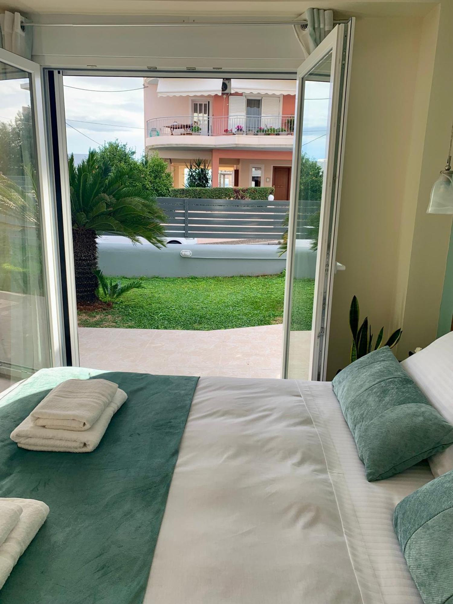 Modern Mint Sunny House Near The Airport Apartment Spata  Exterior photo
