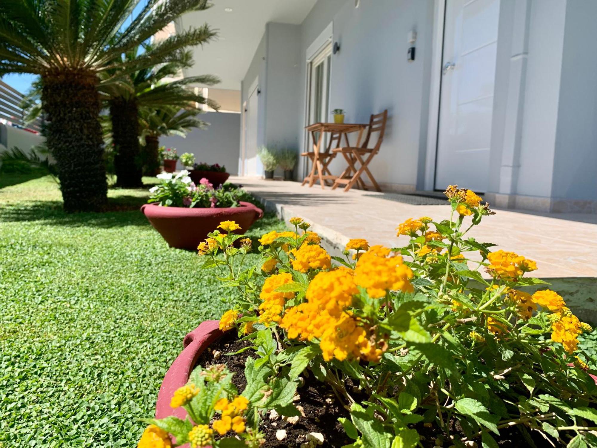 Modern Mint Sunny House Near The Airport Apartment Spata  Exterior photo